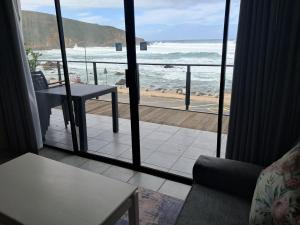 Smalstaan Upstairs in Herolds Bay