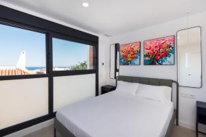 DelSol Villa - Modern Private Pool Villa Short Walk to Beach