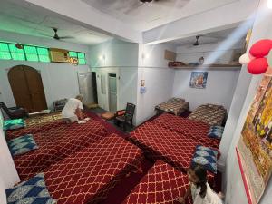 Krishna rooms & dormitory nearby ghats & kaal Bhairav temple