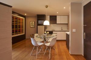 Zona G Charm Modern Comfort with King Bed 401