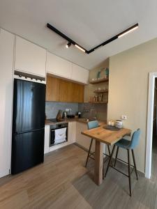 3 DIAMONDS Apartment, Drymades, Gjilekë, Palase