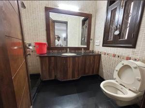 Aadarani Guest House