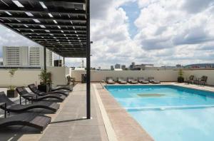 Bonito condominio Zona Real