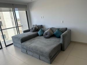 Bonito condominio Zona Real