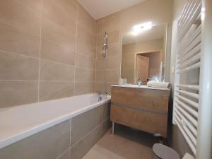 Appartements Appartement neuf 4 personnes - Parking inclus - FR-1-356-534 : photos des chambres