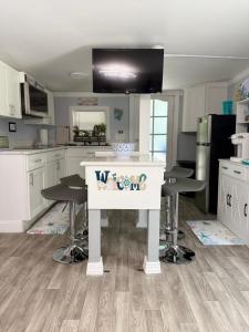 Cocoa, Beach house-2