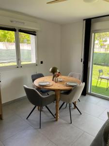 T2 cosy avec terrasse et jardin à Belley