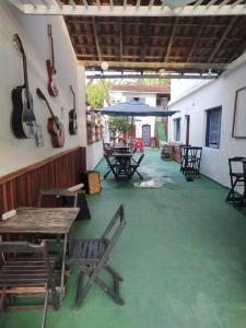 Dádiva Hostel cama e chuveiro ecônomico Pontal Centro