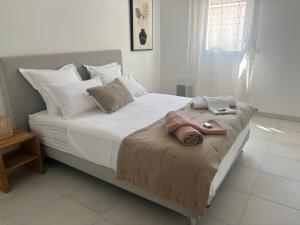 Very comfortable air-conditioned 2 rooms with direct beach access and a free parking
