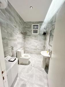 Elegant and luxurious studio-1D