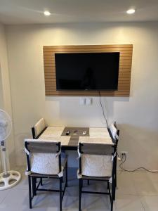 Serene Oaisis Condo with Netflix & WiFi