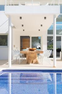 Gorgeous 4 Bed Home in San Jose, 1284