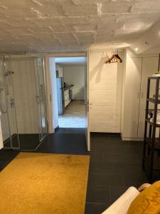 Ruhige 1 Zimmerwohnung Souterrain