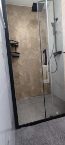 Domek na Kaszubach nad jeziorem Kamień