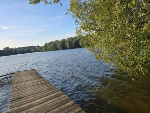 Domek na Kaszubach nad jeziorem Kamień