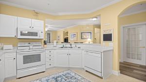 223 Greenbriar villa