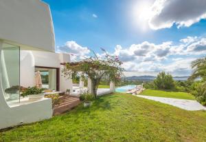 Chic and Stylish 6 Bedroom Villa in Ibiza, 1039