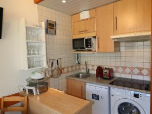 Studio confortable avec balcon près des pistes, WiFi inclus - FR-1-502-534