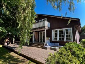 Riverfront Home - BEST LOCATION - SUP and Bike