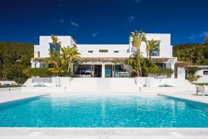 Secluded 6 Bedroom Villa Retreat in Ibiza, 1037
