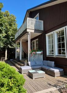 Riverfront Home - BEST LOCATION - SUP and Bike