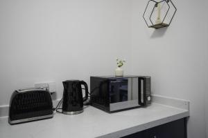 Spacious 3BR Home, WiFi, Free Parking