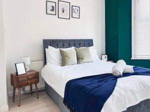 3BR Central London Apt Long Stay Private Garden