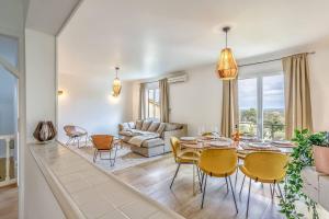 Maisons de vacances L'abeliano - House With Pool Near Uzs : photos des chambres