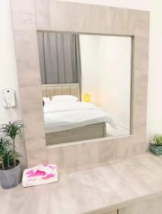 1Bed room Apartment with private entrance-2B