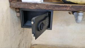 HIPPIE CHIT jungle House