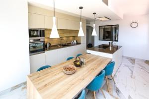 Premium Villa pool and beach