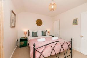 Magdala Cottage -Village Location- Dog Friendly