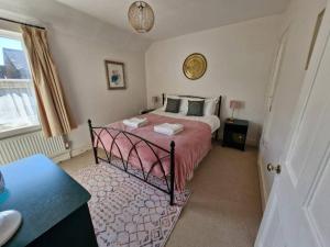 Magdala Cottage -Village Location- Dog Friendly