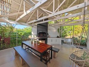 Plett Family Escape with Pool