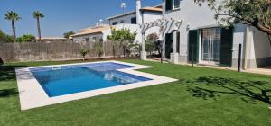 Villa Pretty Stunning House with Garden and Private Swimming Pool