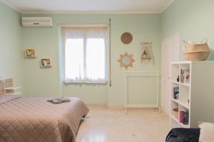 Annmarie House, Vaticano - Cipro