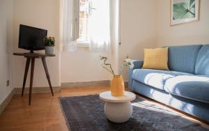 Annmarie House, Vaticano - Cipro