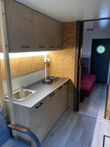 Dom na wodzie z tarasem