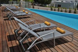 Serene Escape: Seaside Villa in Ibiza, 1001