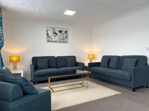 Etruria House - Near Water World, Festival Park and Bet365