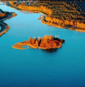 Dom na wodzie z tarasem