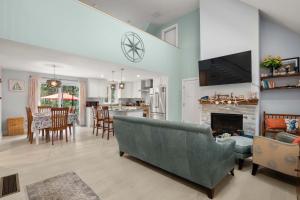 Charming Getaway with Hot Tub Dog Friendly