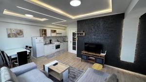 The Urban Nest Central Skopje Cozy 2BR Ap