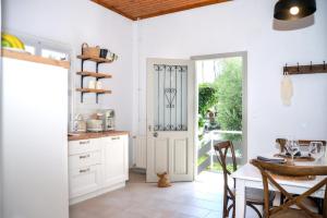 Gaios Hill Studio by PaxosRetreats