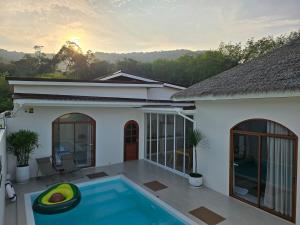 Forest Pool Villa Hatyai