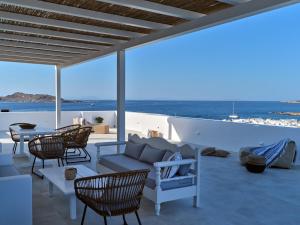 Parian Pearl Unique SeaView