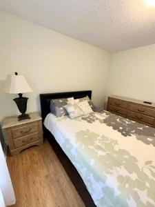 2Bed 2Bath Cozy Apartment off Guilford college!