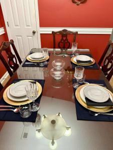 2Bed 2Bath Cozy Apartment off Guilford college!