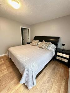 2Bed 2Bath Cozy Apartment off Guilford college!