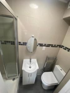 THE ROYAL LONDON LODGE by HEATHROW